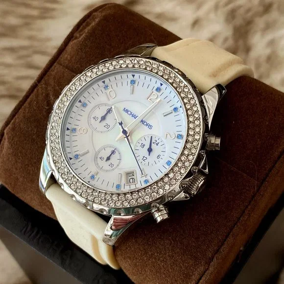 NWT MICHAEL KORS WOMENS WATCH s-l400.jpg main image 3